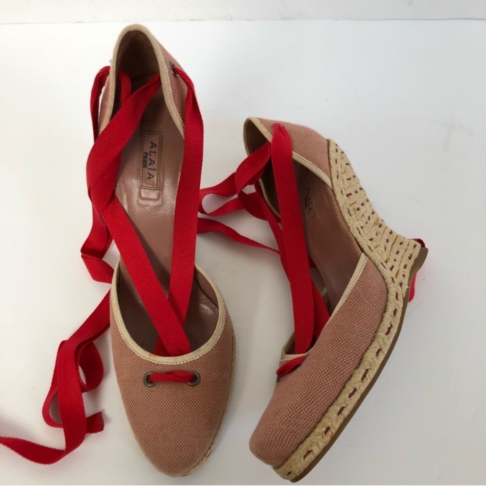 Alaia wedges
